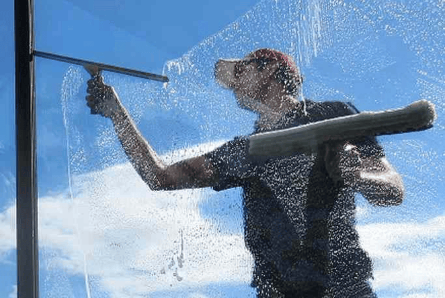 Dịch Vụ Vệ Sinh Kính Tòa Nhà Quận 5 