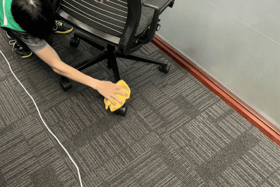 Quy trình Giặt Thảm Ghế Văn Phòng Chuyên Nghiệp (4)